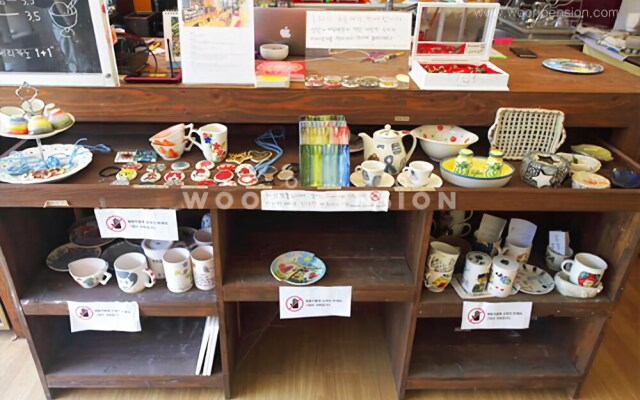 Paju Mori Café Pension