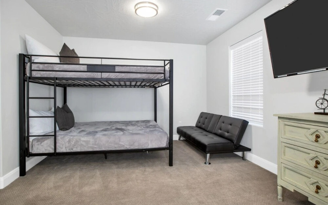 Gateway 3 Bedroom Townhouse by Redawning
