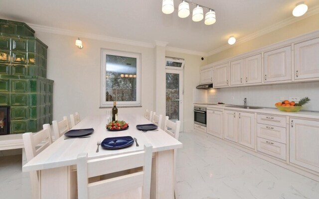 Awesome Home in Kosljun With Wifi and 7 Bedrooms