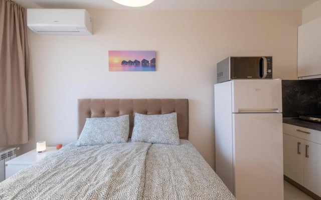 Sunny Dream Apartments