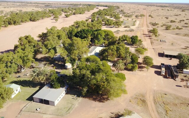 Wooramel Riverside Retreat - Campground