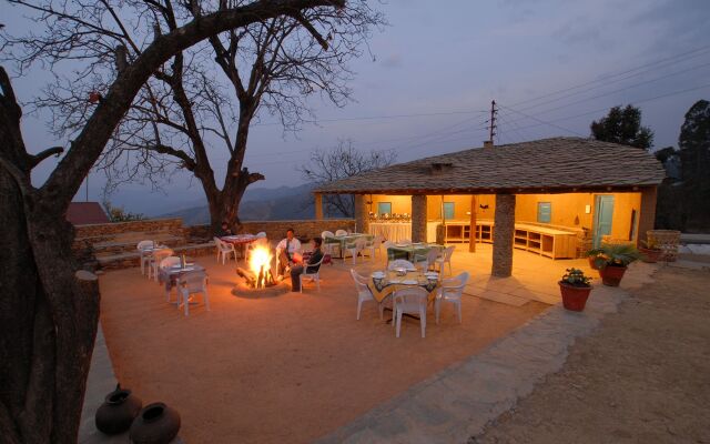 Chevron Eco Lodge