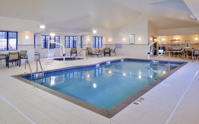 Staybridge Suites Rochester - Commerce Dr NW by IHG
