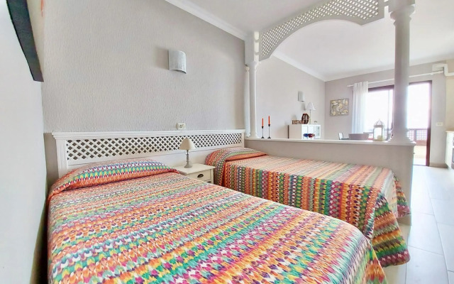 Ocean and Sun Studio Apartment