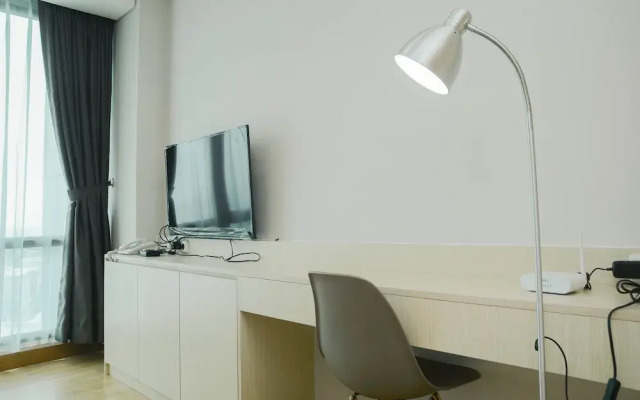 Comfortable Studio Room at Capitol Suites Apartment