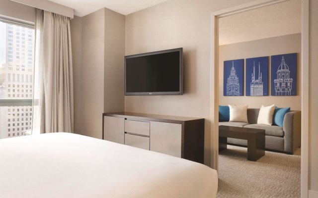 Hilton Chicago/Magnificent Mile Suites