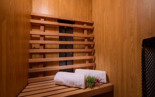Hotel Mobilia - Adults Only