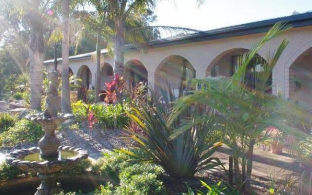 Batemans Bay Manor - Bed and Breakfast