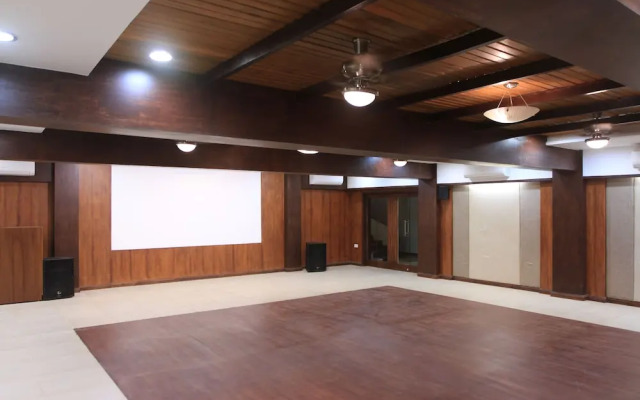 Kadambavanam Resort