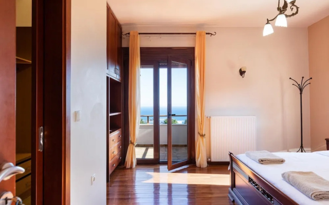 Villa Natura - With Private Heated Pool