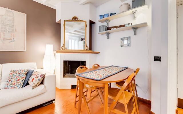 Apartment In Campo De Fiori With Netflix