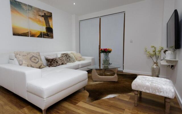 Live in Leeds Sky Penthouse