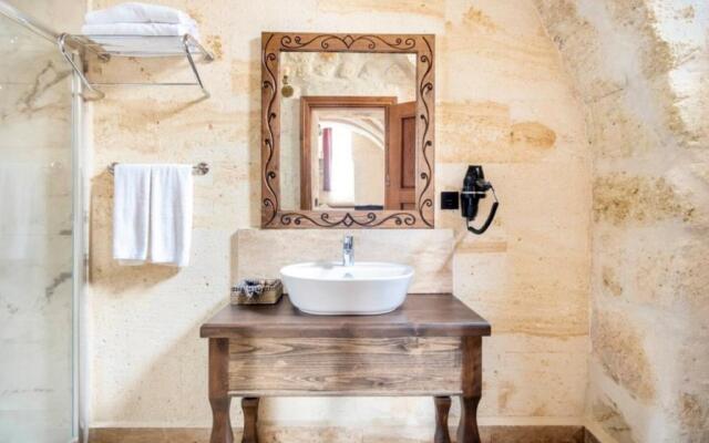 Uzay Cave Suite Hotel