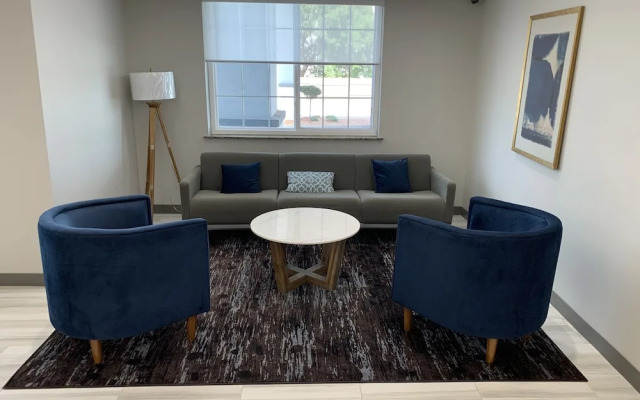 Comfort Inn & Suites