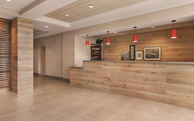 Country Inn & Suites by Radisson, San Diego North, CA