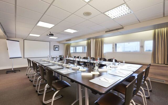 Hotel Campanile Le Bourget