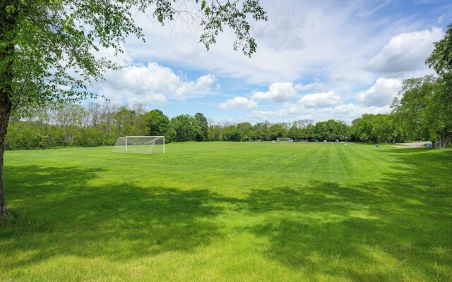 15 Mi to Downtown Minneapolis: Retreat on 5 Acres