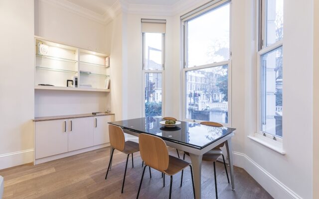 Chic 2BR apt in Kensington, Near Holland Park