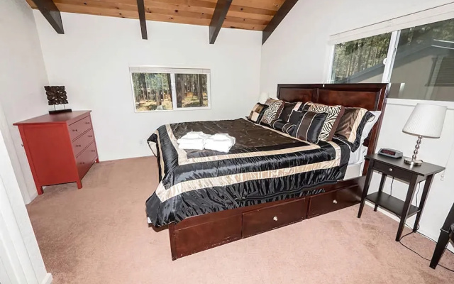 1519 Walkup 3 Bedroom Cabin