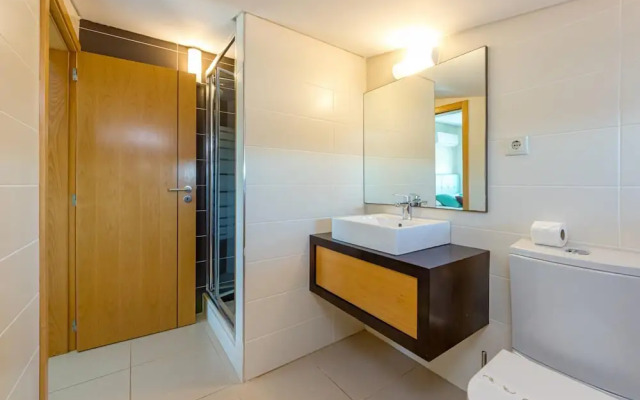 Maria in Albufeira With 6 Bedrooms and 5 Bathrooms