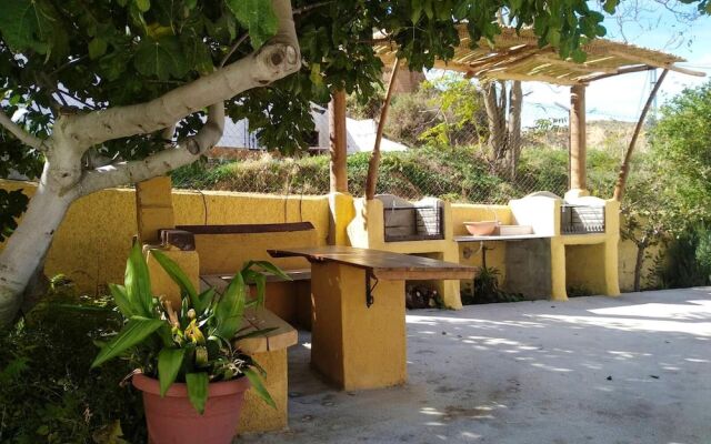 House With 4 Bedrooms in Cortes y Graena, With Wonderful Mountain View - 89 km From the Slopes