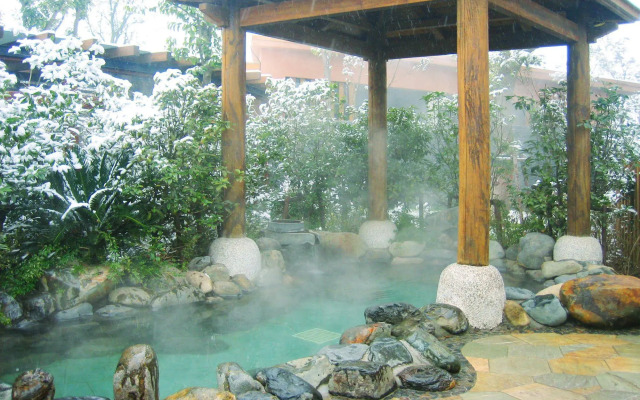 Phoenix Hotspring Resort