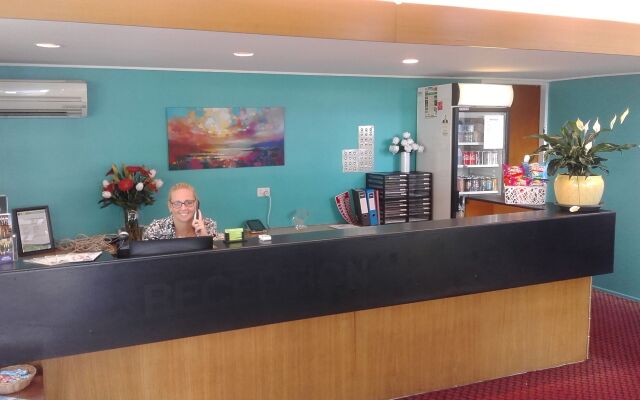 Tropical Gate Motor Inn