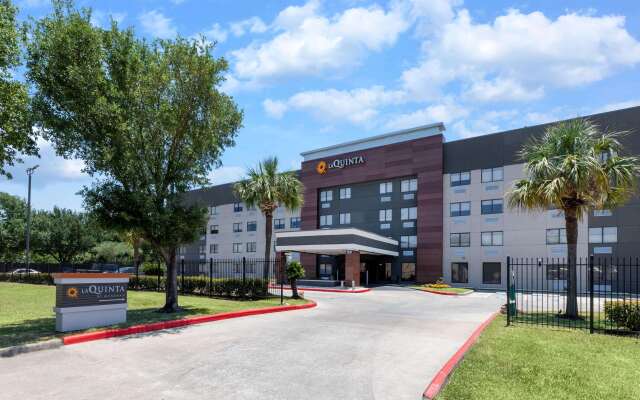 La Quinta Inn & Suites by Wyndham Houston NW Brookhollow