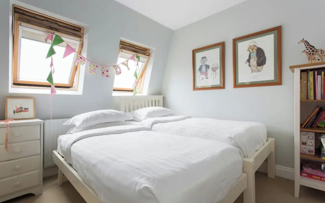 Winchendon Road by Onefinestay