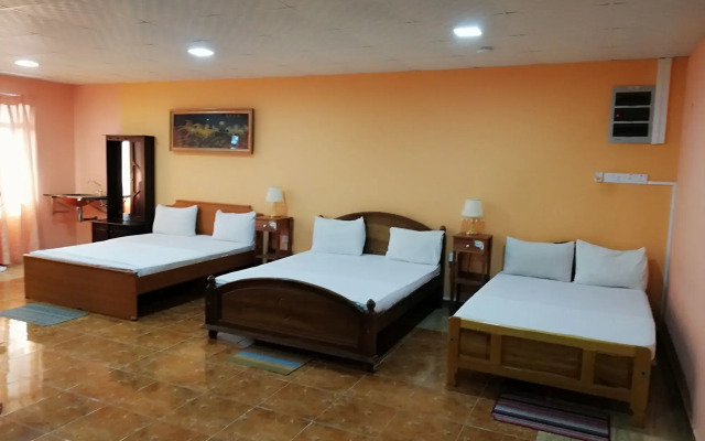 Sunshine Hotel & Hall