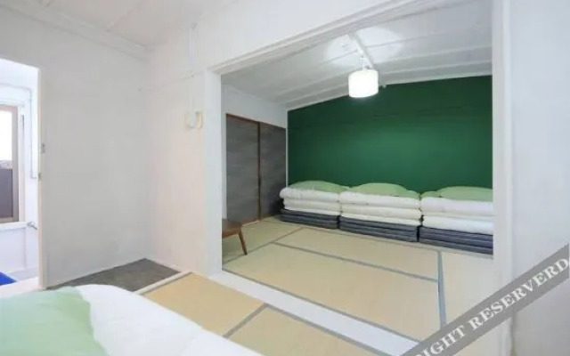 Raku Hostel Osaka