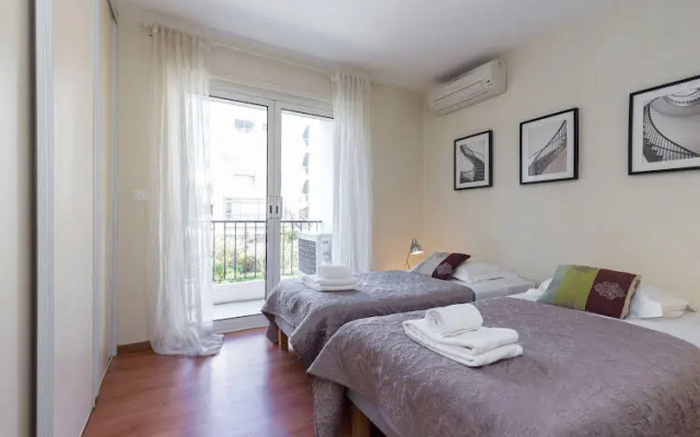 One Bedroom Palm Beach