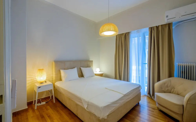 Olala Kolonaki Chic & Spacious 3BR Flat w/ balcony