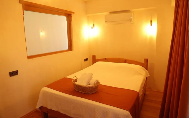 Istlada Tas Ev Apart