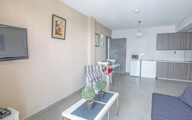 Ayia Napa Holiday Apartment So9