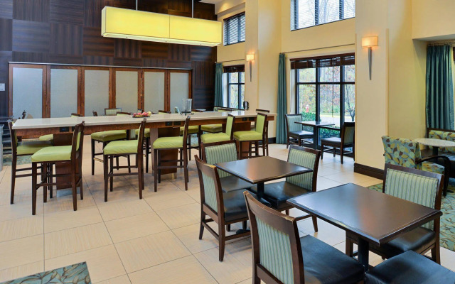 Hampton Inn & Suites Fort Belvoir Alexandria South