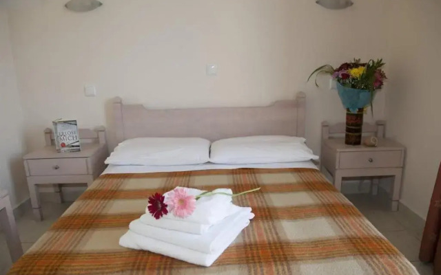 Theonia Hotel