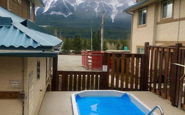 Banff Boundary Lodge-Mountain View Condo