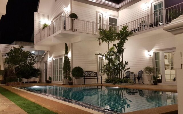 Vanida Antique Home