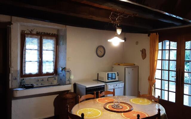 Beautiful Holiday Home in La Chapelle-aux-bois With Garden