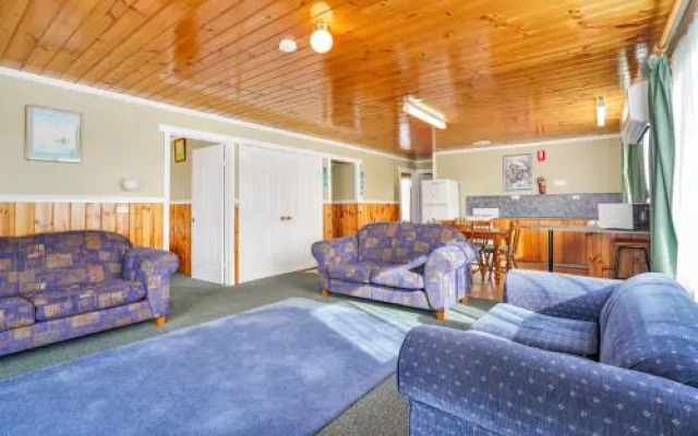 Kellraine Beach Cottages