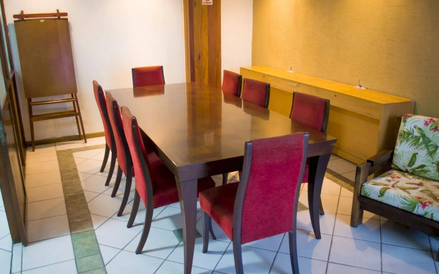 Colossi Hotel