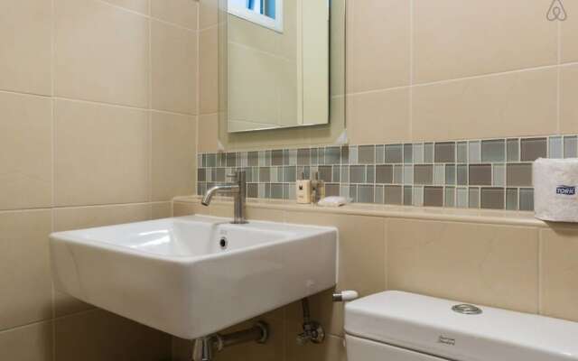 Cozy &Comfort Condo by C