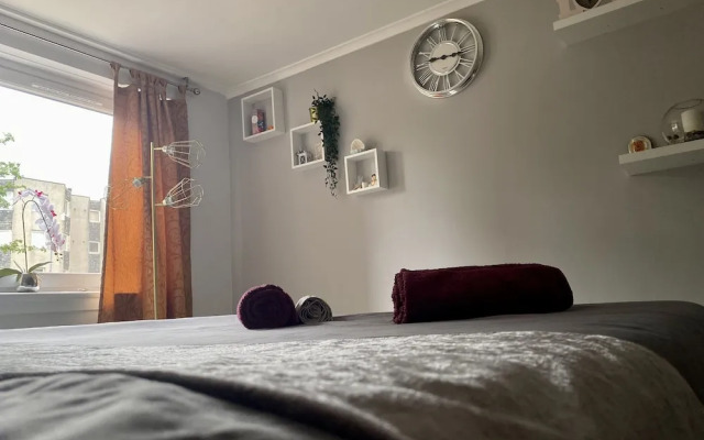 Charming 2-bed Apartment in Edinburgh City Centre