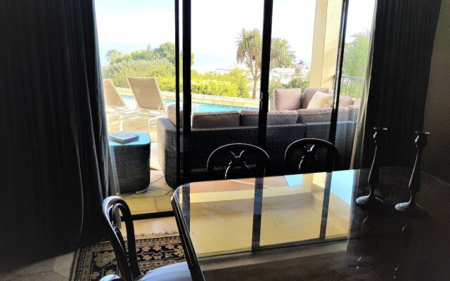Q in Fresnaye