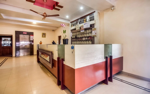 OYO 48043 Hotel Godavari