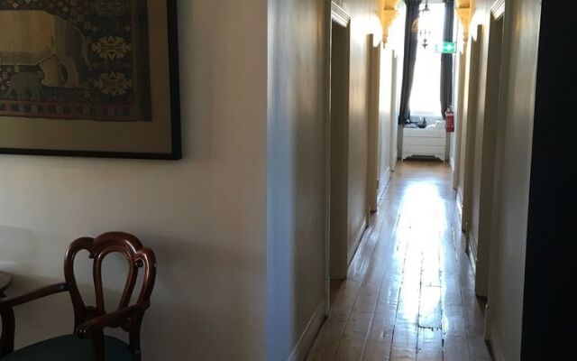 Healesville Garden Accommodation — The Grand Hotel