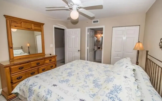 Pelican Beach 1504 1 Bedroom Condo by Pelican Beach Management