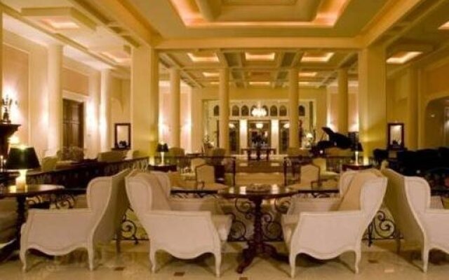 Comer Ionian Palace