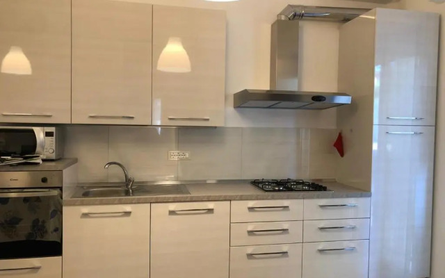 055 G&G house (011015-LT-2119)